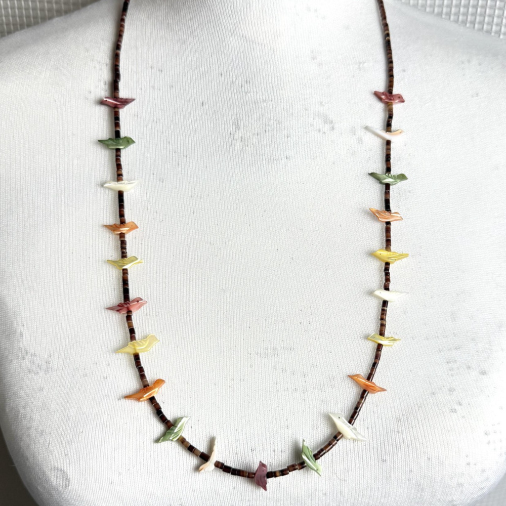 Vintage Fetish Necklace Mother of Pearl Heishi Shell Bead Bird 19" Beach EUC